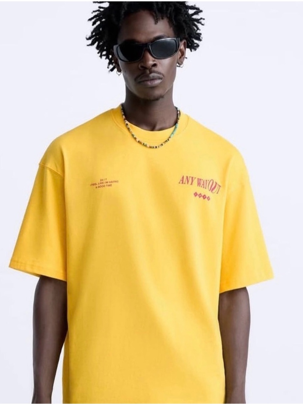 Zara men’s Yellow Graphic Short Sleeve Crewneck T-Shirt size L